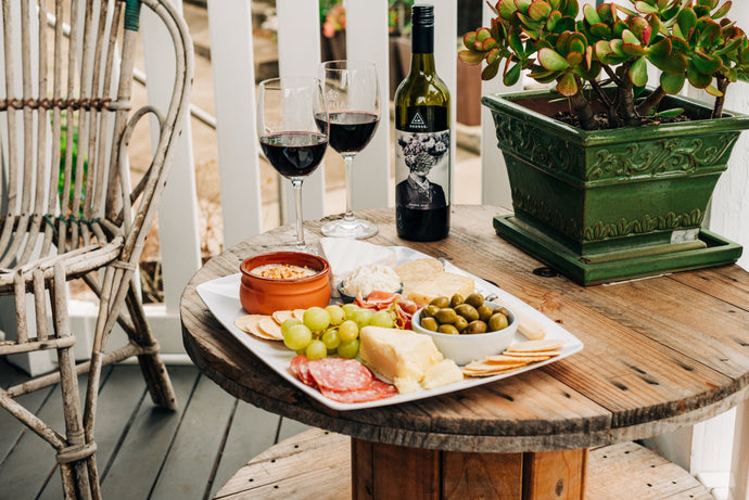 How To Host The Perfect Wine And Cheese Tasting